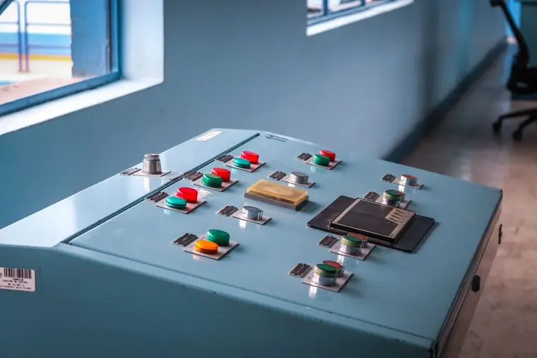 Interfaz electrónica — Electricidad e instrumentación